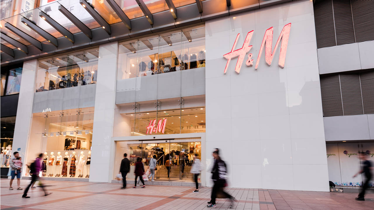 【行业资讯】消失在搜索栏的H&M，要靠姊妹品牌重生了？